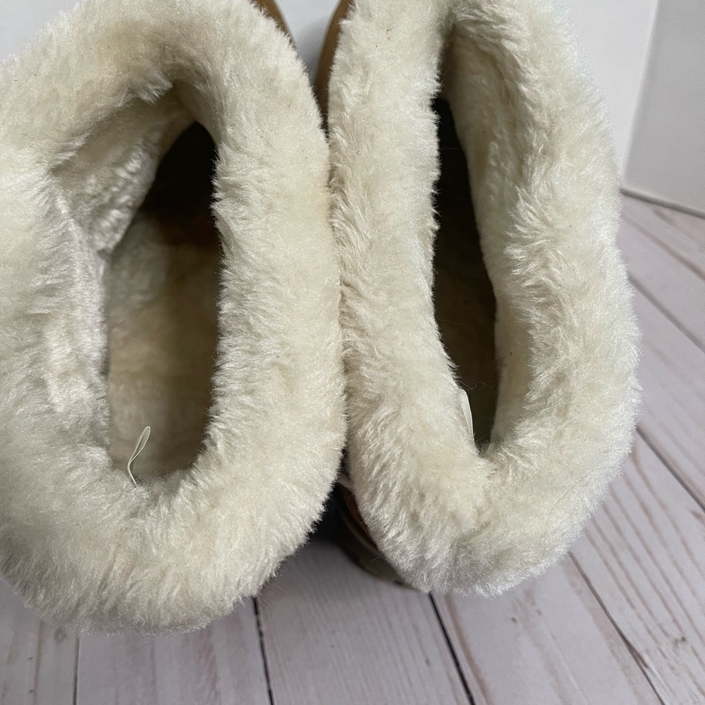 MINNETONKA BOOTIES - Picture 8 of 9